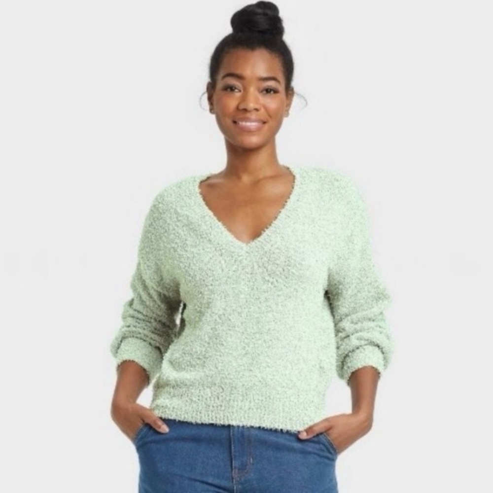 Universal Thread Green Eyelash Sweater Size Medium Textured Pullover NWT